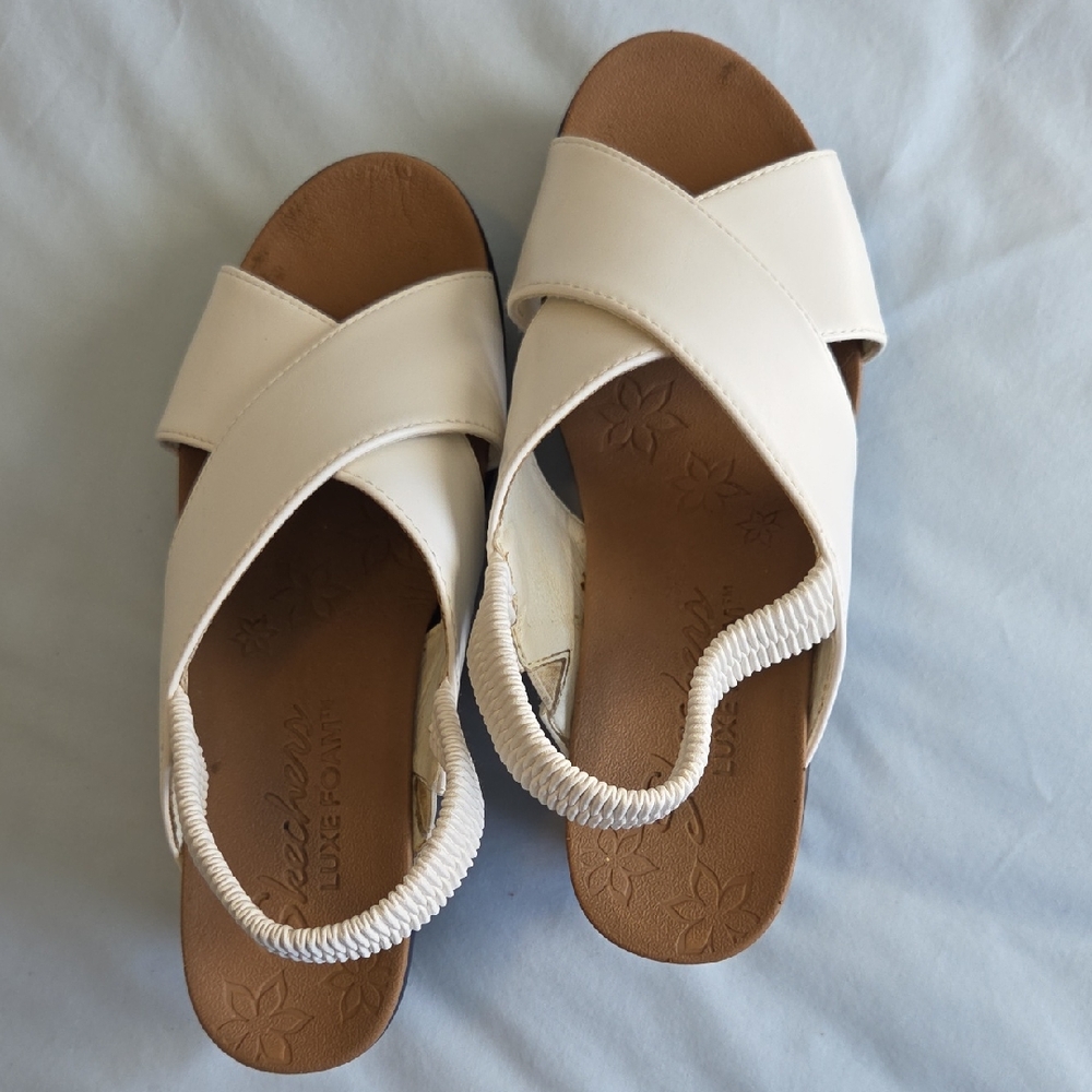 Sketchers Comfort Ivory Cross-Strap Women’s Sandals